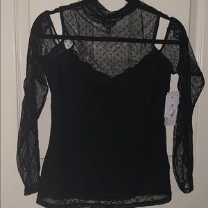 Guess top Black with open sleeves